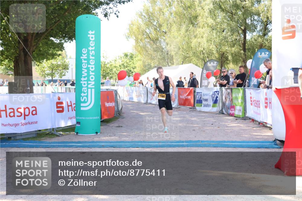 07.09.2025 - 19. Norderstedt Triathlon Zöllner http://msf.ph/oto/8775411 07.09.2025 11:45:46 Ziel 1166 meine-sportfotos.de