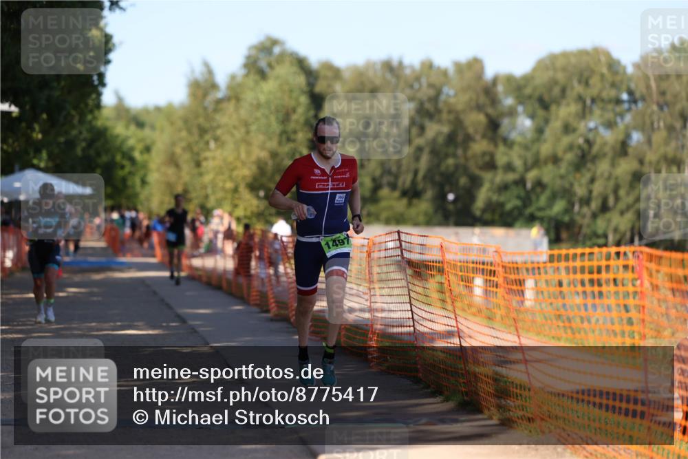 07.09.2025 - 19. Norderstedt Triathlon Michael Strokosch http://msf.ph/oto/8775417 07.09.2025 15:45:45 Laufen 1485, 1497 meine-sportfotos.de