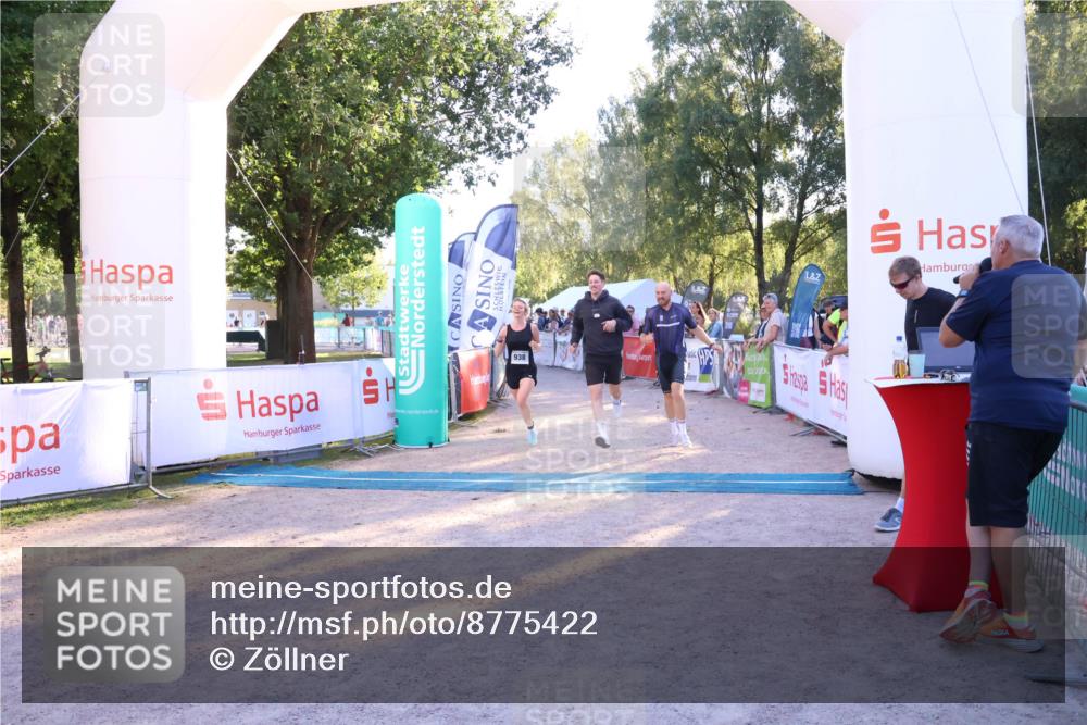07.09.2025 - 19. Norderstedt Triathlon Zöllner http://msf.ph/oto/8775422 07.09.2025 17:00:40 Ziel 938 meine-sportfotos.de