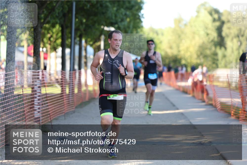 07.09.2025 - 19. Norderstedt Triathlon Michael Strokosch http://msf.ph/oto/8775429 07.09.2025 16:43:31 Laufen 1411, 1602, 1631 meine-sportfotos.de
