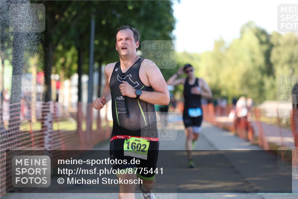 07.09.2025 - 19. Norderstedt Triathlon Michael Strokosch http://msf.ph/oto/8775441 07.09.2025 16:43:32 Laufen 1411, 1602, 1631 meine-sportfotos.de