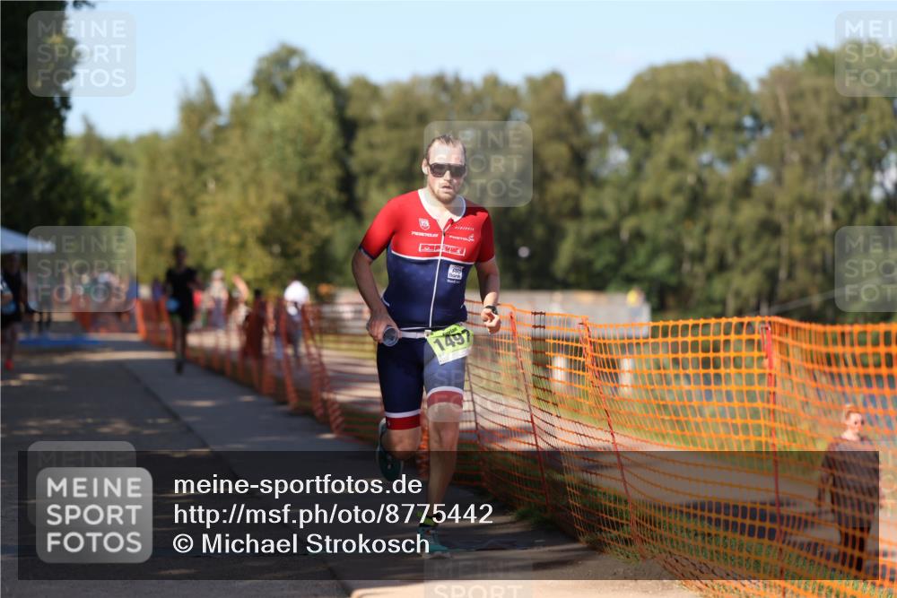 07.09.2025 - 19. Norderstedt Triathlon Michael Strokosch http://msf.ph/oto/8775442 07.09.2025 15:45:46 Laufen 1485, 1497 meine-sportfotos.de