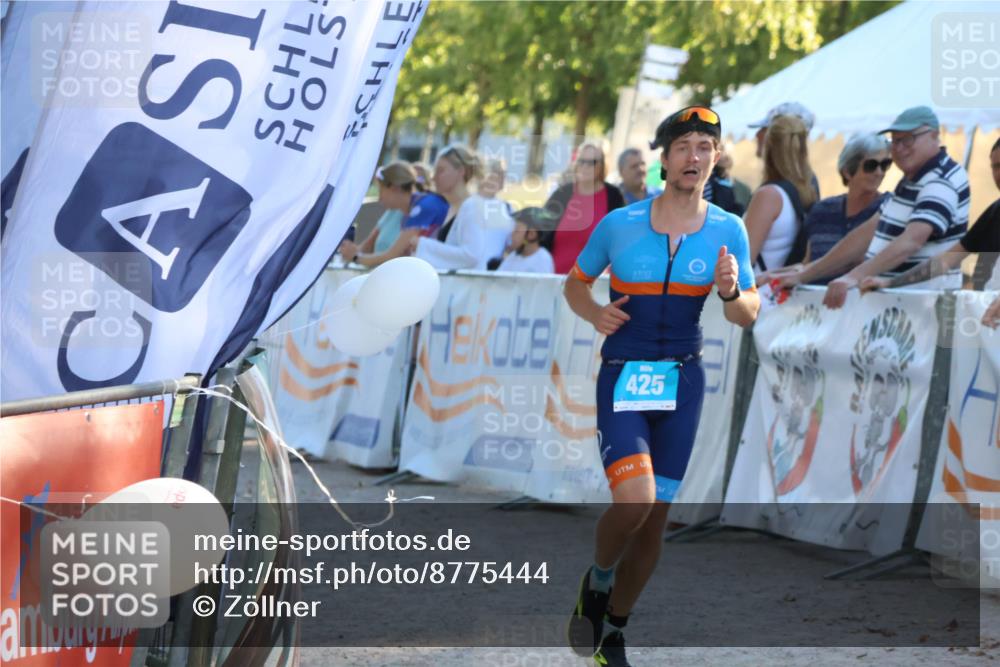 07.09.2025 - 19. Norderstedt Triathlon Zöllner http://msf.ph/oto/8775444 07.09.2025 17:01:18 Ziel 425 meine-sportfotos.de