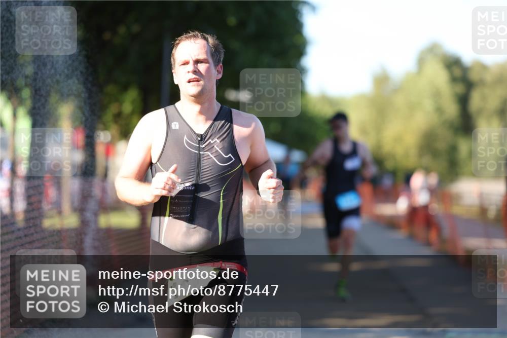 07.09.2025 - 19. Norderstedt Triathlon Michael Strokosch http://msf.ph/oto/8775447 07.09.2025 16:43:32 Laufen 1411, 1602, 1631 meine-sportfotos.de