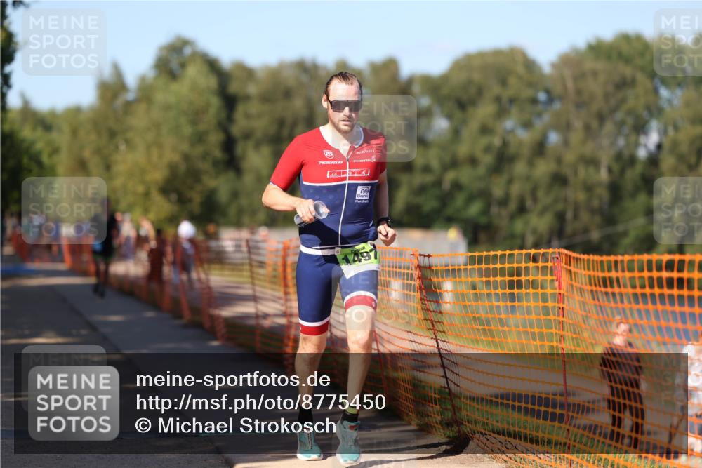 07.09.2025 - 19. Norderstedt Triathlon Michael Strokosch http://msf.ph/oto/8775450 07.09.2025 15:45:46 Laufen 1485, 1497 meine-sportfotos.de