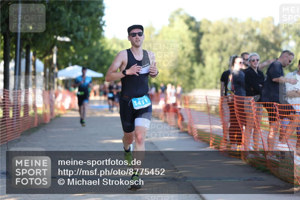 07.09.2025 - 19. Norderstedt Triathlon Michael Strokosch http://msf.ph/oto/8775452 07.09.2025 16:43:34 Laufen 1411, 1602, 1631 meine-sportfotos.de