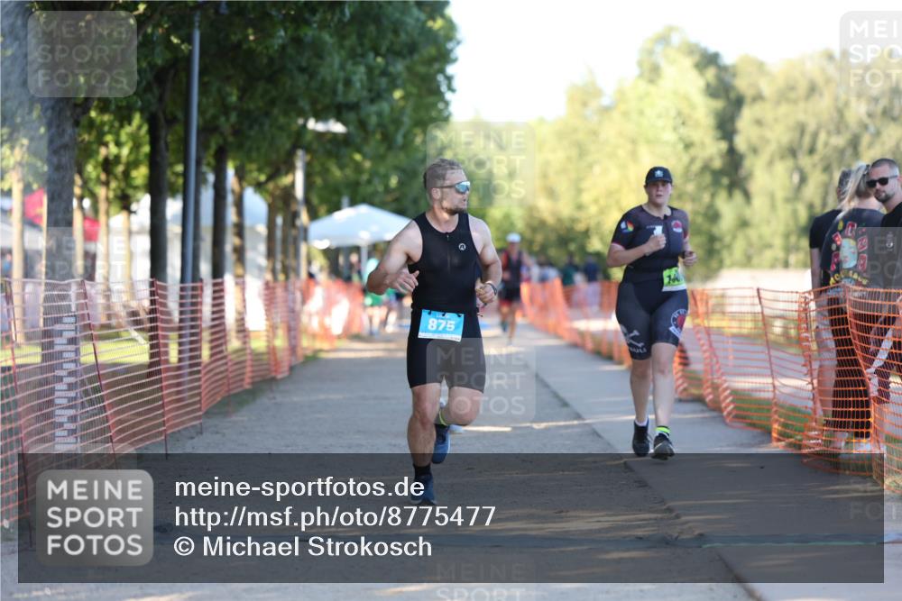07.09.2025 - 19. Norderstedt Triathlon Michael Strokosch http://msf.ph/oto/8775477 07.09.2025 16:43:46 Laufen 875, 912, 1560 meine-sportfotos.de
