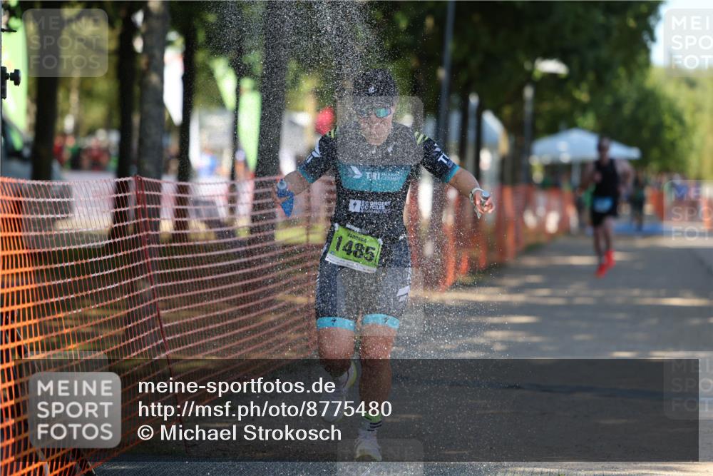 07.09.2025 - 19. Norderstedt Triathlon Michael Strokosch http://msf.ph/oto/8775480 07.09.2025 15:45:50 Laufen 1422, 1485, 1497 meine-sportfotos.de