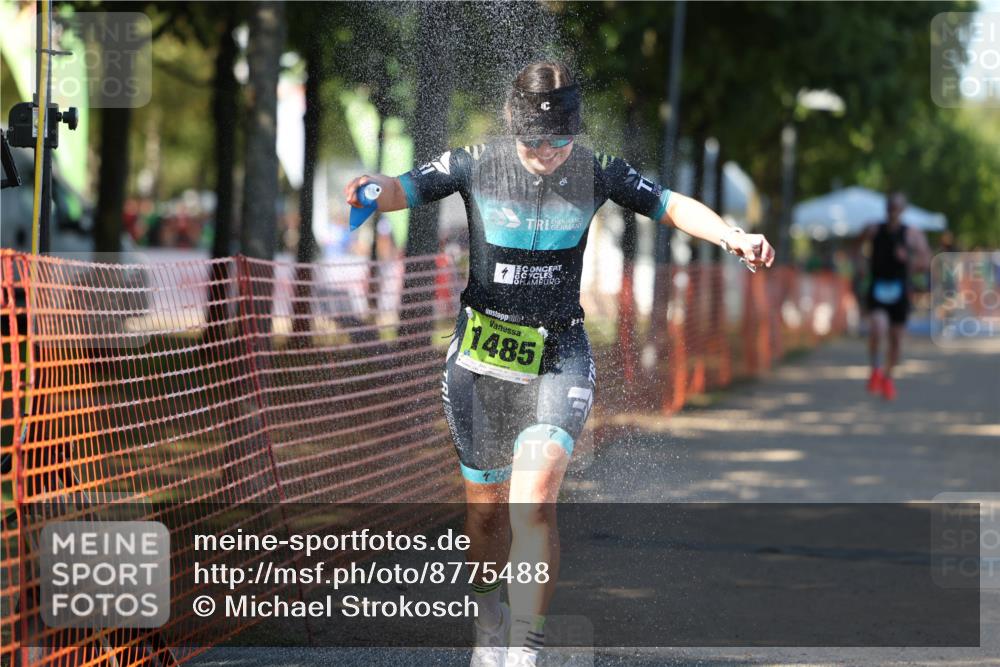 07.09.2025 - 19. Norderstedt Triathlon Michael Strokosch http://msf.ph/oto/8775488 07.09.2025 15:45:50 Laufen 1422, 1485, 1497 meine-sportfotos.de