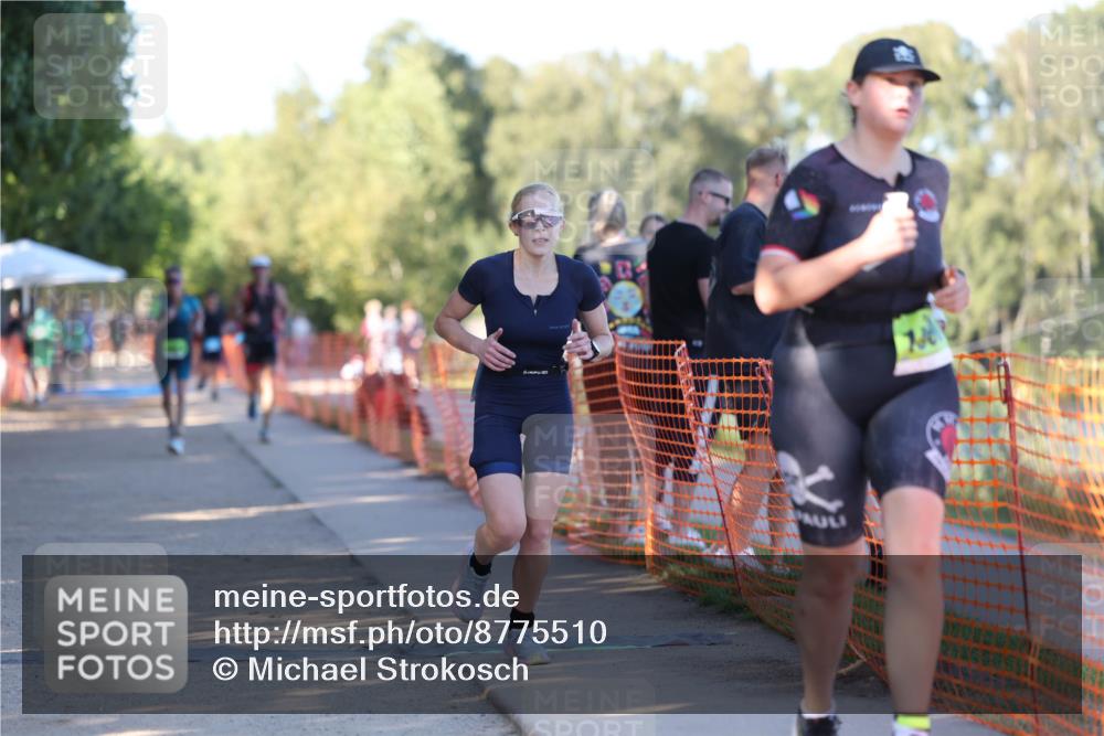 07.09.2025 - 19. Norderstedt Triathlon Michael Strokosch http://msf.ph/oto/8775510 07.09.2025 16:43:49 Laufen 875, 912, 1079, 1560 meine-sportfotos.de