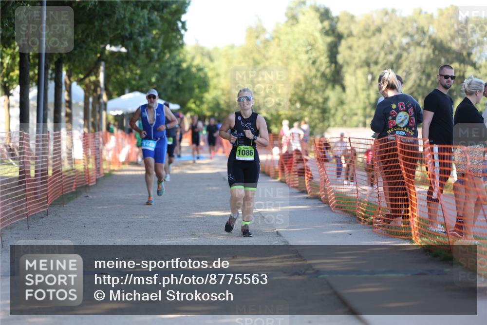 07.09.2025 - 19. Norderstedt Triathlon Michael Strokosch http://msf.ph/oto/8775563 07.09.2025 16:44:24 Laufen 1086, 1449 meine-sportfotos.de