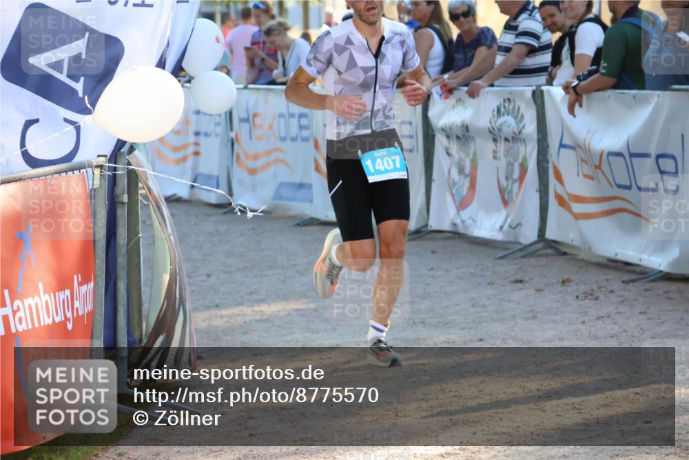 07.09.2025 - 19. Norderstedt Triathlon Zöllner http://msf.ph/oto/8775570 07.09.2025 17:01:46 Ziel 1407 meine-sportfotos.de