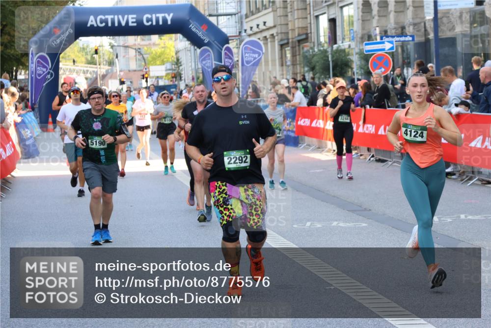 07.09.2025 - BARMER Alsterlauf Strokosch-Dieckow http://msf.ph/oto/8775576 07.09.2025 10:08:05 Ziel 2161, 2360, 2782, 2828, 2933, 3234, 3285, 3408, 3477, 3550, 3902, 4086, 4087, 4088, 4217, 4449, 4450, 5139, 5287, 5902, 6109, 6179, 6210, 8164, 8169, 8171, 8244, 8253 meine-sportfotos.de