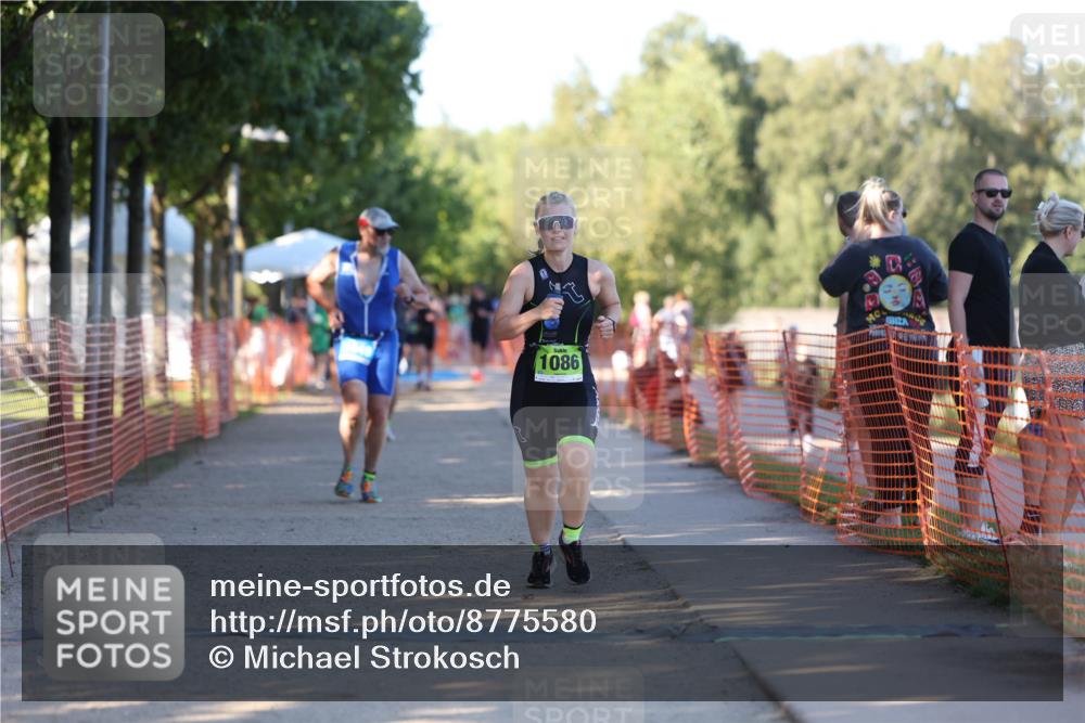 07.09.2025 - 19. Norderstedt Triathlon Michael Strokosch http://msf.ph/oto/8775580 07.09.2025 16:44:25 Laufen 1086, 1449, 1558 meine-sportfotos.de