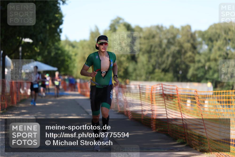 07.09.2025 - 19. Norderstedt Triathlon Michael Strokosch http://msf.ph/oto/8775594 07.09.2025 15:46:02 Laufen 1505 meine-sportfotos.de
