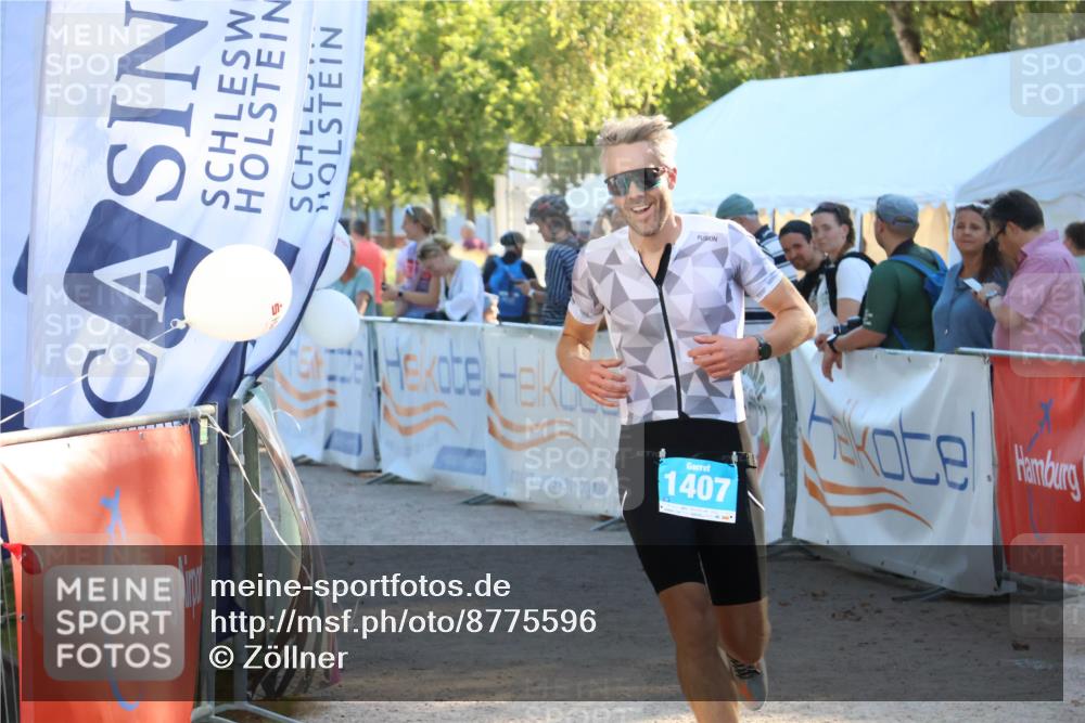 07.09.2025 - 19. Norderstedt Triathlon Zöllner http://msf.ph/oto/8775596 07.09.2025 17:01:47 Ziel 1407 meine-sportfotos.de