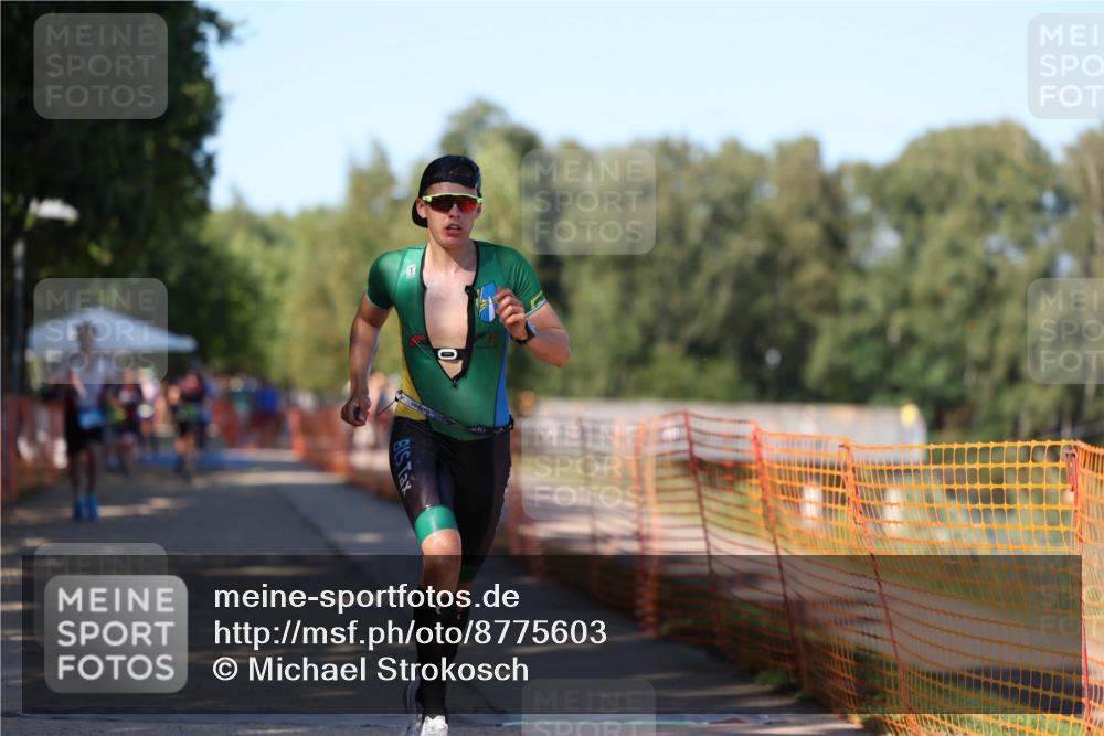 07.09.2025 - 19. Norderstedt Triathlon Michael Strokosch http://msf.ph/oto/8775603 07.09.2025 15:46:02 Laufen 1505 meine-sportfotos.de