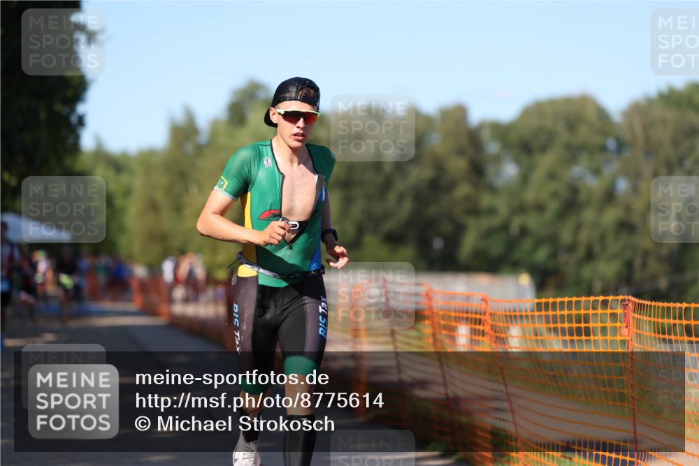 07.09.2025 - 19. Norderstedt Triathlon Michael Strokosch http://msf.ph/oto/8775614 07.09.2025 15:46:02 Laufen 1505 meine-sportfotos.de
