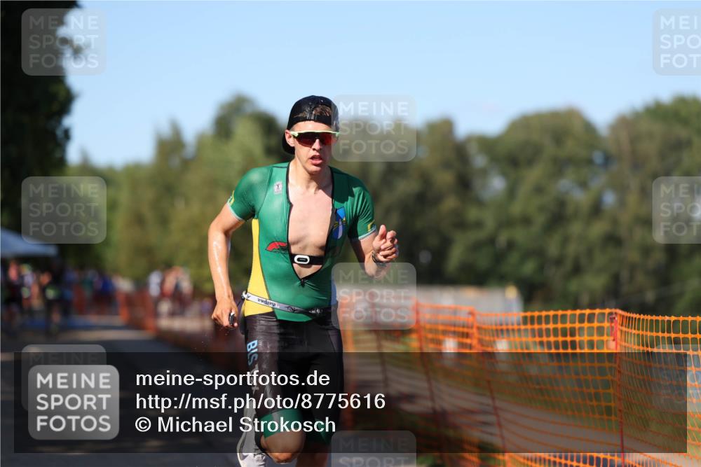 07.09.2025 - 19. Norderstedt Triathlon Michael Strokosch http://msf.ph/oto/8775616 07.09.2025 15:46:03 Laufen 1505 meine-sportfotos.de