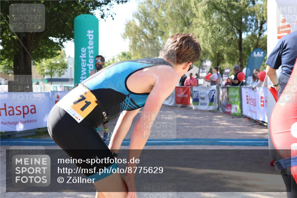 07.09.2025 - 19. Norderstedt Triathlon Zöllner http://msf.ph/oto/8775629 07.09.2025 11:49:26 Ziel 196, 1355 meine-sportfotos.de