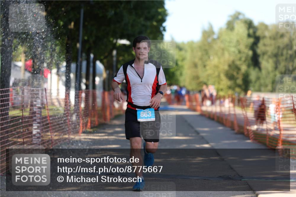07.09.2025 - 19. Norderstedt Triathlon Michael Strokosch http://msf.ph/oto/8775667 07.09.2025 15:46:10 Laufen 446, 447 meine-sportfotos.de