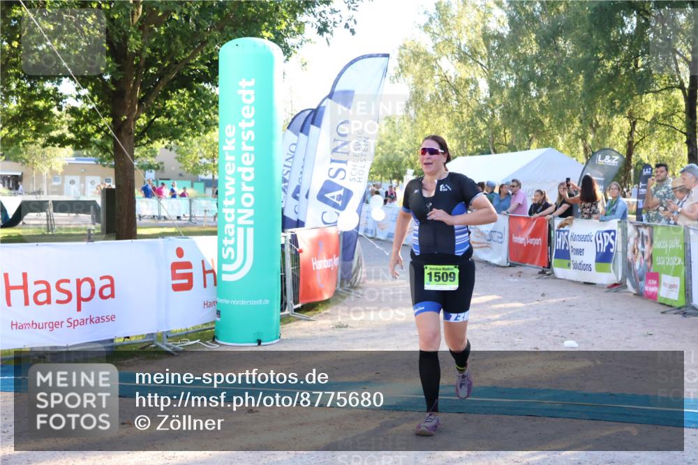 07.09.2025 - 19. Norderstedt Triathlon Zöllner http://msf.ph/oto/8775680 07.09.2025 17:02:38 Ziel 1509 meine-sportfotos.de