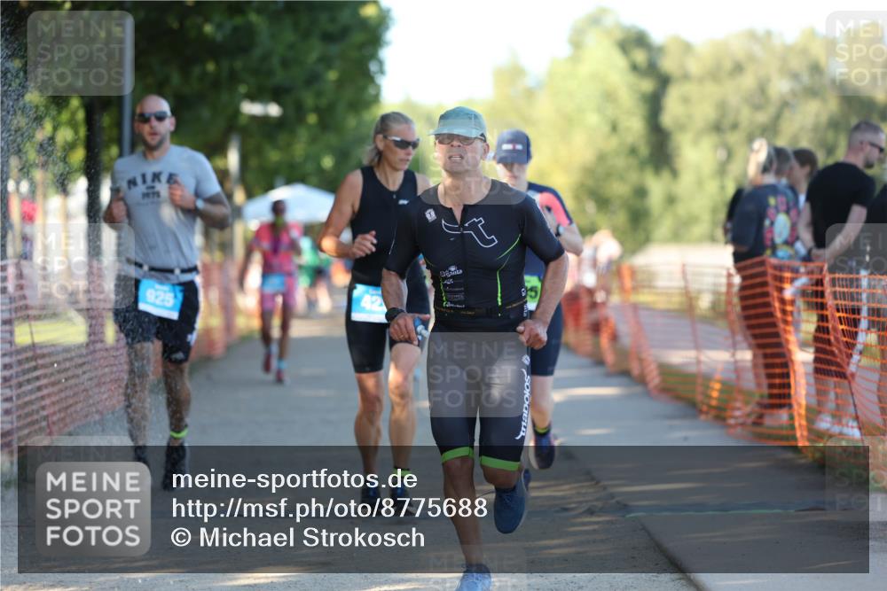 07.09.2025 - 19. Norderstedt Triathlon Michael Strokosch http://msf.ph/oto/8775688 07.09.2025 16:44:47 Laufen 429, 925, 1045, 1072, 1082, 1101, 1413, 1609 meine-sportfotos.de