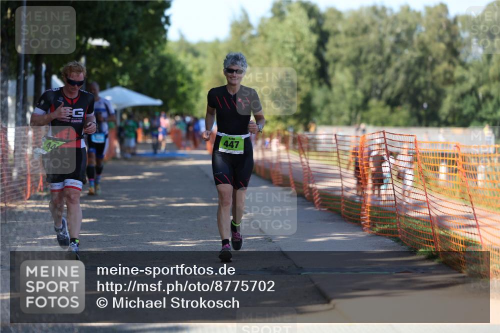 07.09.2025 - 19. Norderstedt Triathlon Michael Strokosch http://msf.ph/oto/8775702 07.09.2025 15:46:17 Laufen 446, 447 meine-sportfotos.de