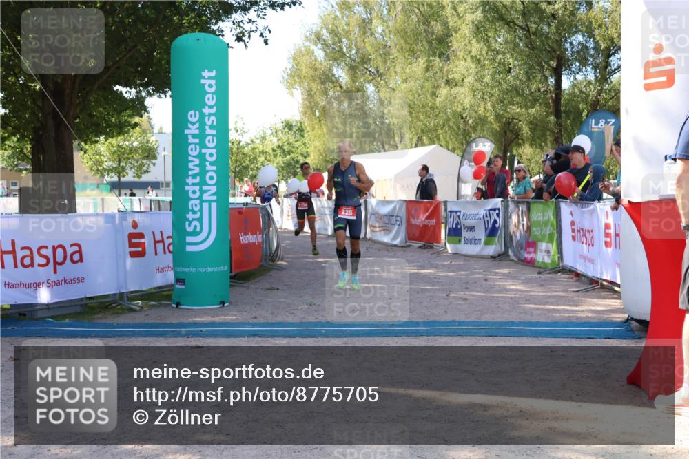 07.09.2025 - 19. Norderstedt Triathlon Zöllner http://msf.ph/oto/8775705 07.09.2025 11:51:03 Ziel 225, 1185, 1335 meine-sportfotos.de