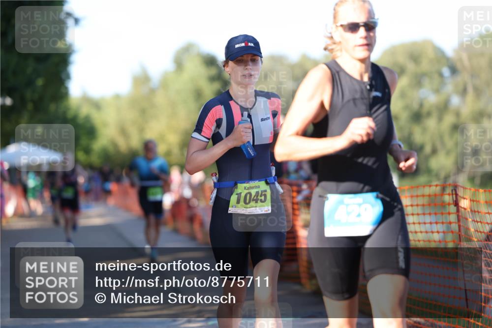 07.09.2025 - 19. Norderstedt Triathlon Michael Strokosch http://msf.ph/oto/8775711 07.09.2025 16:44:49 Laufen 429, 897, 925, 1045, 1072, 1082, 1101, 1609 meine-sportfotos.de