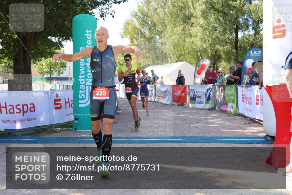 07.09.2025 - 19. Norderstedt Triathlon Zöllner http://msf.ph/oto/8775731 07.09.2025 11:51:05 Ziel 225, 1185, 1335 meine-sportfotos.de