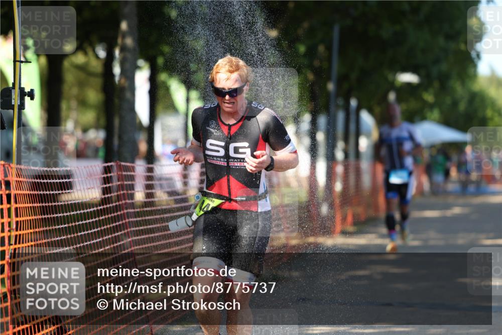 07.09.2025 - 19. Norderstedt Triathlon Michael Strokosch http://msf.ph/oto/8775737 07.09.2025 15:46:19 Laufen 446, 447 meine-sportfotos.de