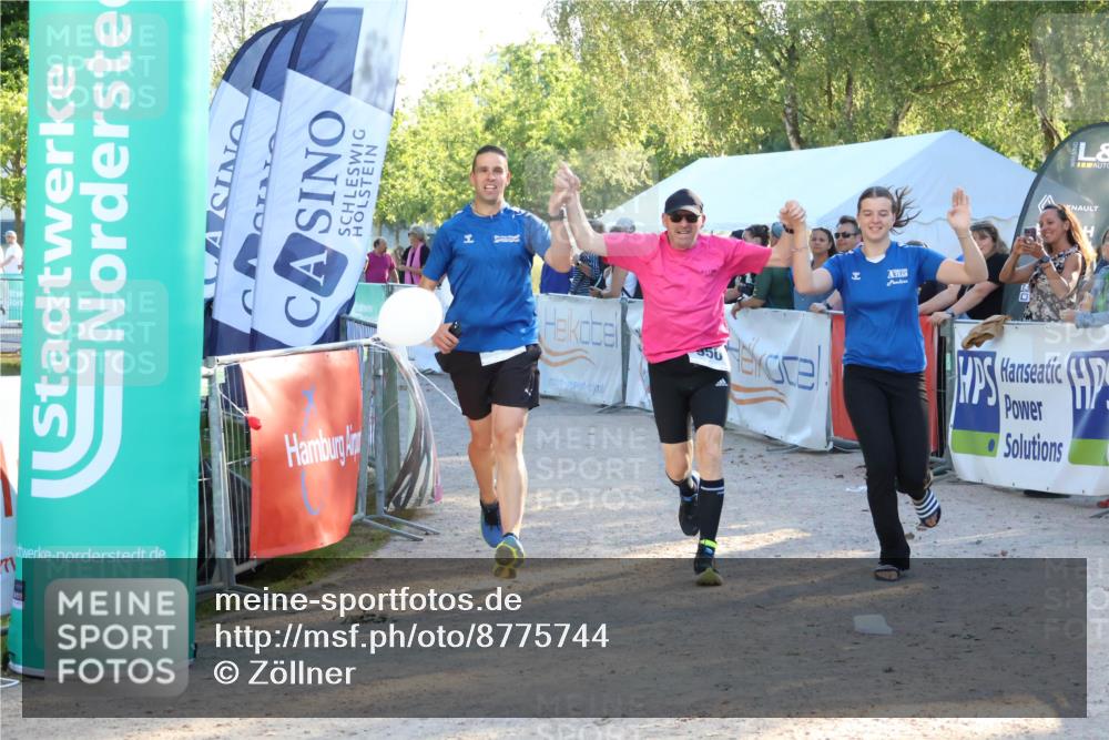 07.09.2025 - 19. Norderstedt Triathlon Zöllner http://msf.ph/oto/8775744 07.09.2025 17:02:50 Ziel 950, 1613 meine-sportfotos.de