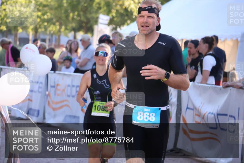 07.09.2025 - 19. Norderstedt Triathlon Zöllner http://msf.ph/oto/8775784 07.09.2025 17:03:04 Ziel 868, 1086 meine-sportfotos.de