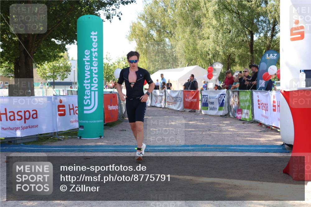 07.09.2025 - 19. Norderstedt Triathlon Zöllner http://msf.ph/oto/8775791 07.09.2025 11:51:46 Ziel 1198 meine-sportfotos.de