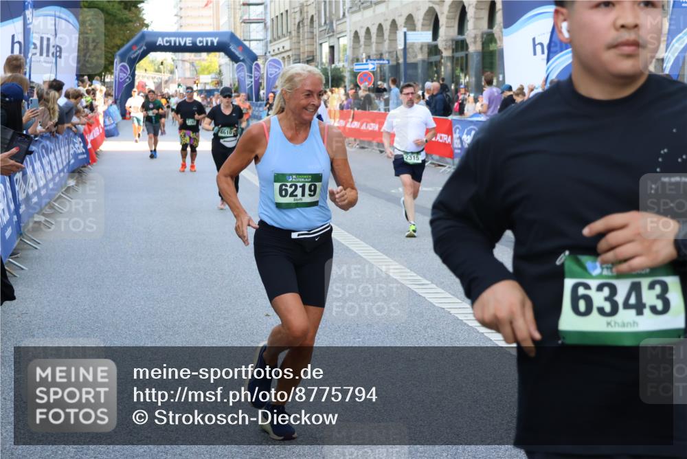 07.09.2025 - BARMER Alsterlauf Strokosch-Dieckow http://msf.ph/oto/8775794 07.09.2025 10:07:59 Ziel 2360, 2782, 2933, 3041, 3234, 3477, 4086, 4087, 4088, 4217, 4449, 4450, 5053, 5139, 5140, 5404, 5902, 5986, 6099, 6210, 8164, 8244 meine-sportfotos.de