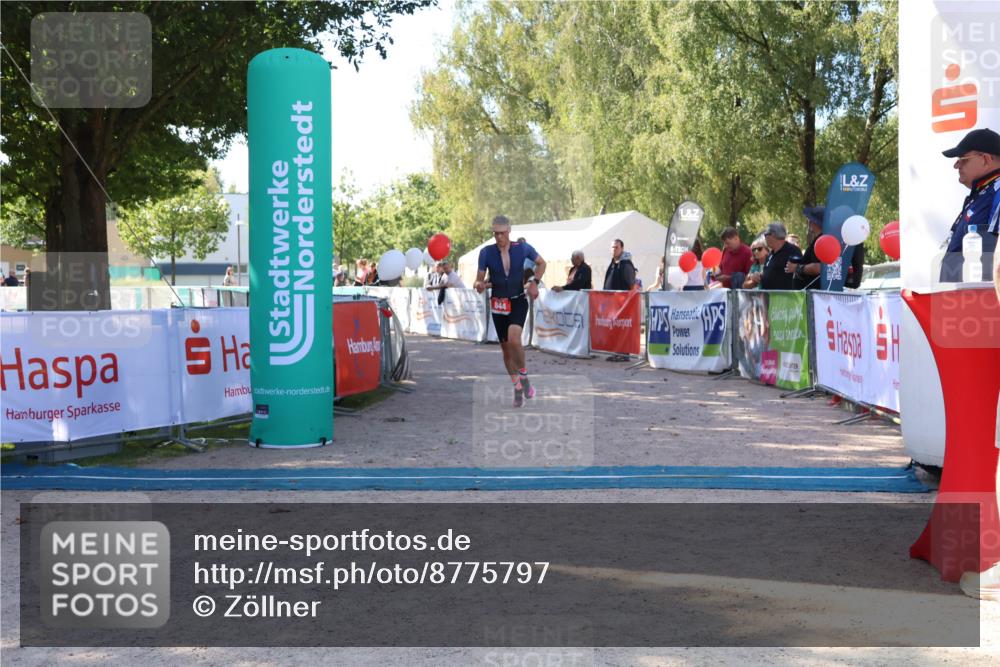 07.09.2025 - 19. Norderstedt Triathlon Zöllner http://msf.ph/oto/8775797 07.09.2025 11:52:03 Ziel 844 meine-sportfotos.de