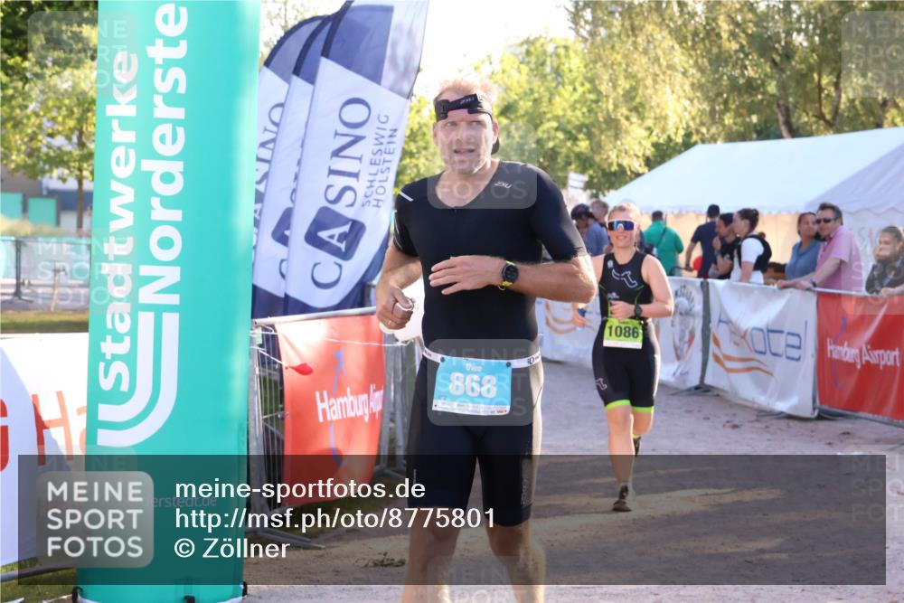07.09.2025 - 19. Norderstedt Triathlon Zöllner http://msf.ph/oto/8775801 07.09.2025 17:03:06 Ziel 868, 1086 meine-sportfotos.de