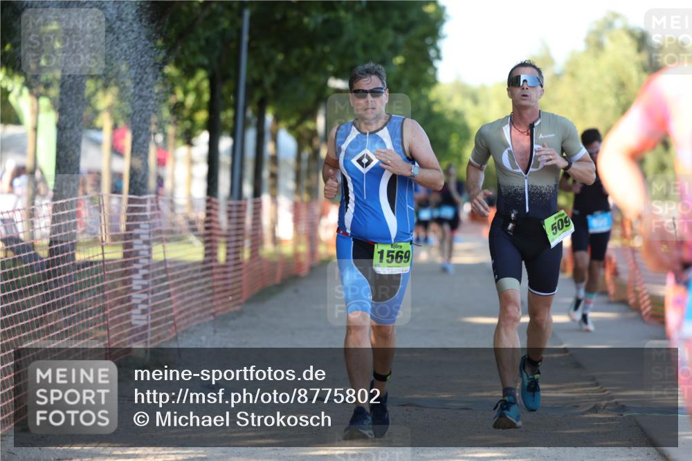 07.09.2025 - 19. Norderstedt Triathlon Michael Strokosch http://msf.ph/oto/8775802 07.09.2025 16:45:01 Laufen 509, 897, 930, 1052, 1569 meine-sportfotos.de