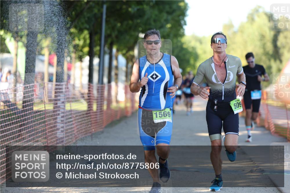 07.09.2025 - 19. Norderstedt Triathlon Michael Strokosch http://msf.ph/oto/8775806 07.09.2025 16:45:02 Laufen 509, 930, 1052, 1569 meine-sportfotos.de