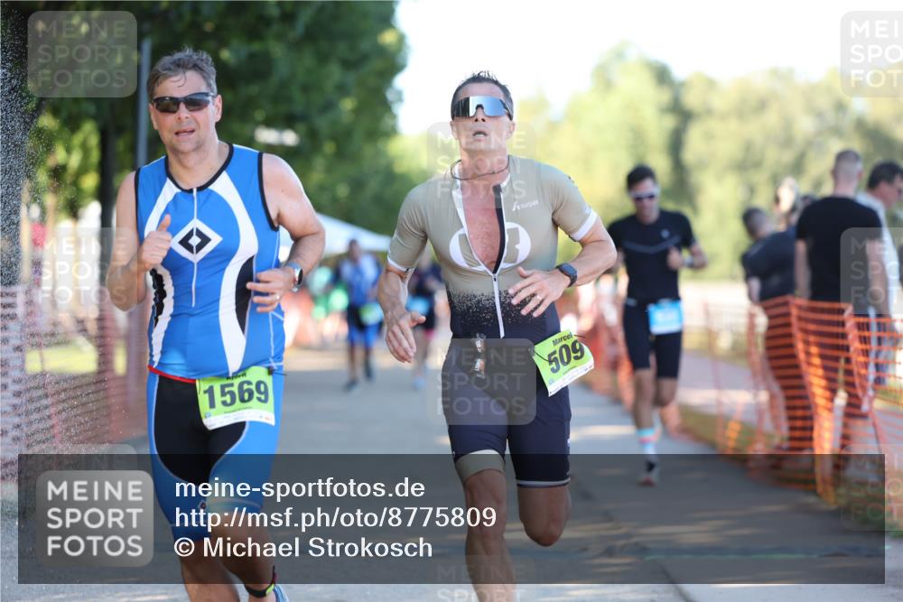 07.09.2025 - 19. Norderstedt Triathlon Michael Strokosch http://msf.ph/oto/8775809 07.09.2025 16:45:02 Laufen 509, 930, 1052, 1569 meine-sportfotos.de