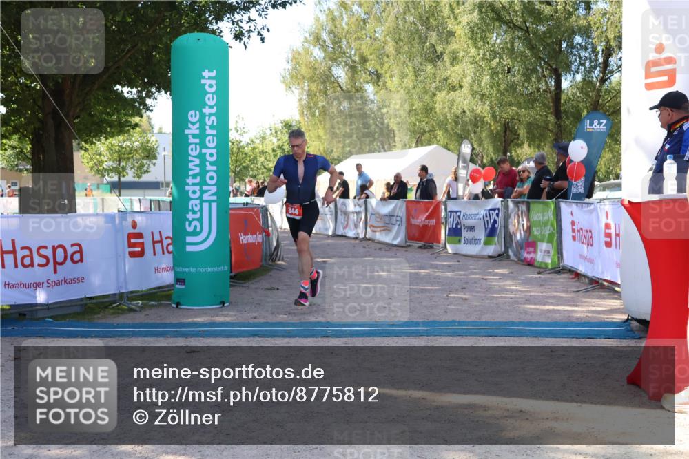 07.09.2025 - 19. Norderstedt Triathlon Zöllner http://msf.ph/oto/8775812 07.09.2025 11:52:04 Ziel 844 meine-sportfotos.de