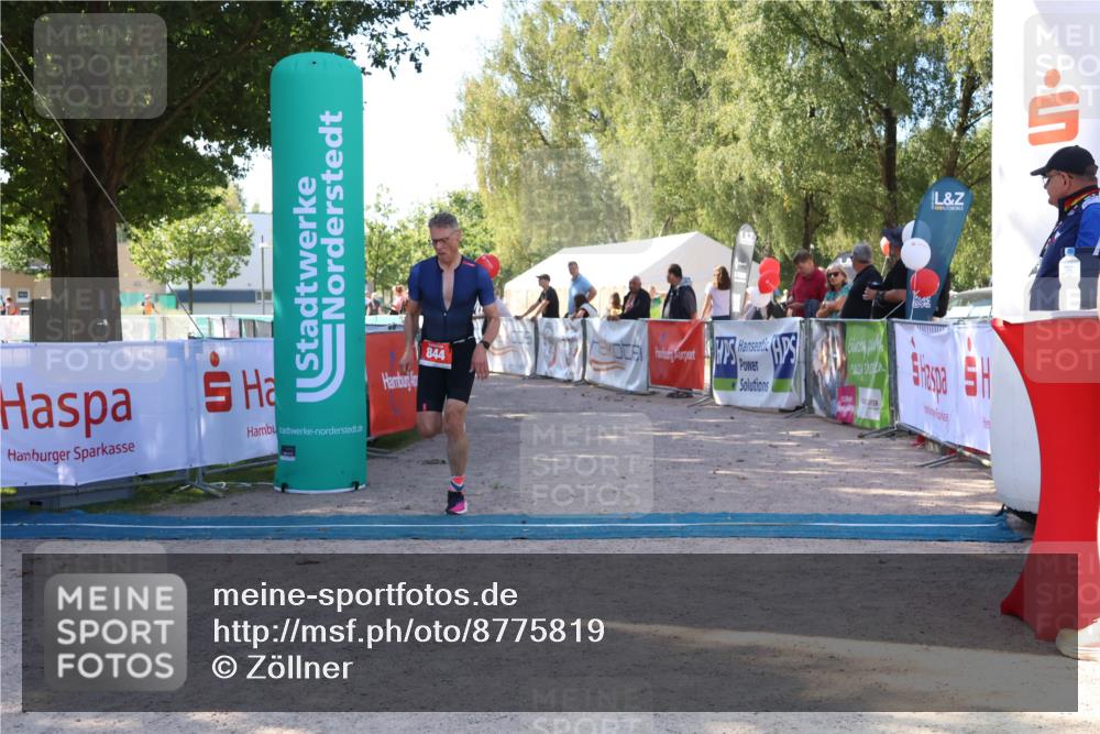 07.09.2025 - 19. Norderstedt Triathlon Zöllner http://msf.ph/oto/8775819 07.09.2025 11:52:04 Ziel 844 meine-sportfotos.de