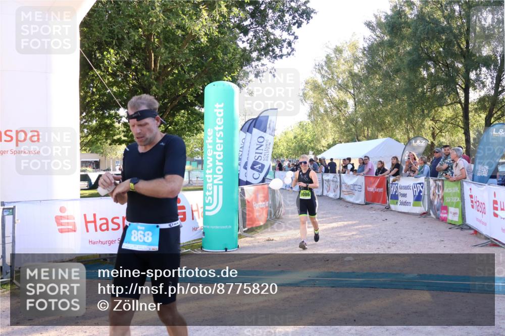 07.09.2025 - 19. Norderstedt Triathlon Zöllner http://msf.ph/oto/8775820 07.09.2025 17:03:07 Ziel 868, 1086 meine-sportfotos.de