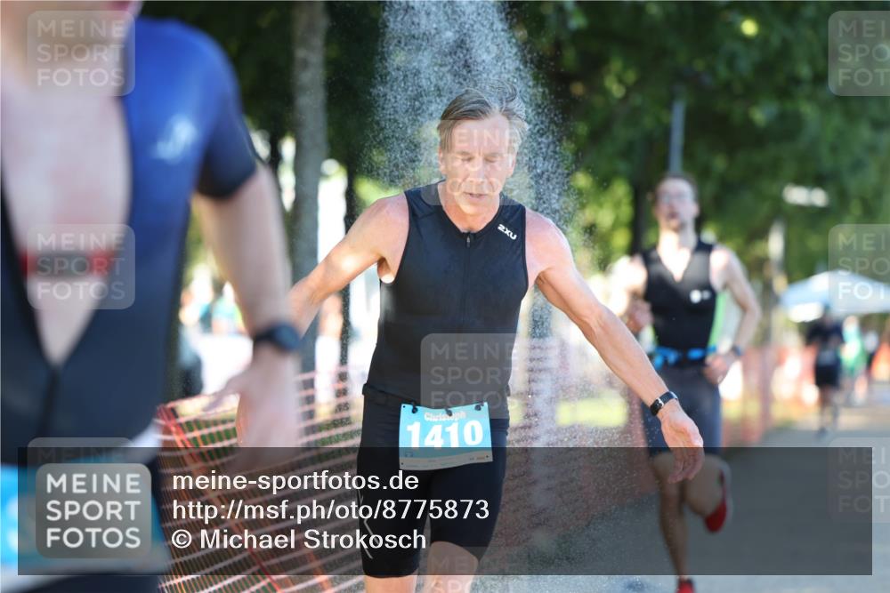 07.09.2025 - 19. Norderstedt Triathlon Michael Strokosch http://msf.ph/oto/8775873 07.09.2025 16:45:18 Laufen 380, 913, 1410 meine-sportfotos.de