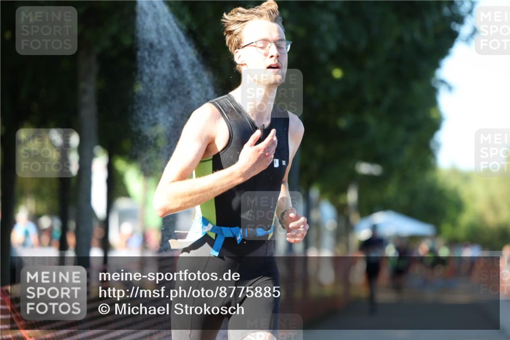 07.09.2025 - 19. Norderstedt Triathlon Michael Strokosch http://msf.ph/oto/8775885 07.09.2025 16:45:19 Laufen 380, 913, 955, 1410 meine-sportfotos.de