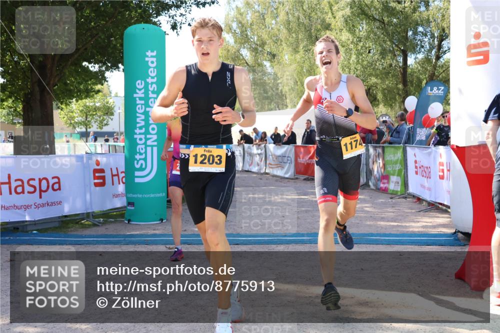 07.09.2025 - 19. Norderstedt Triathlon Zöllner http://msf.ph/oto/8775913 07.09.2025 11:53:36 Ziel 204, 1174, 1203 meine-sportfotos.de