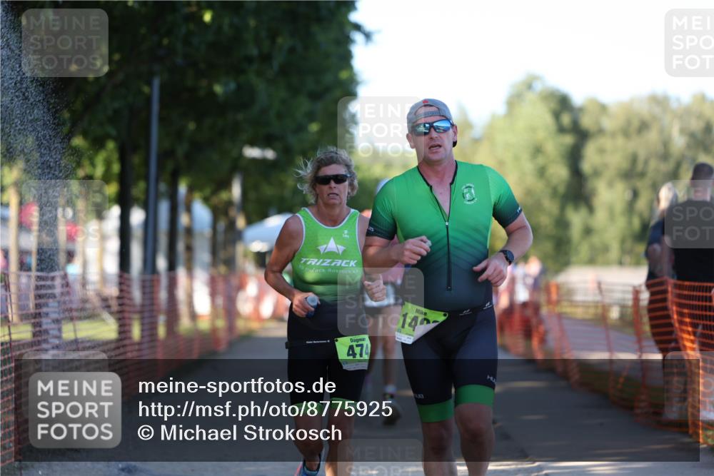 07.09.2025 - 19. Norderstedt Triathlon Michael Strokosch http://msf.ph/oto/8775925 07.09.2025 16:45:38 Laufen 953, 1043 meine-sportfotos.de