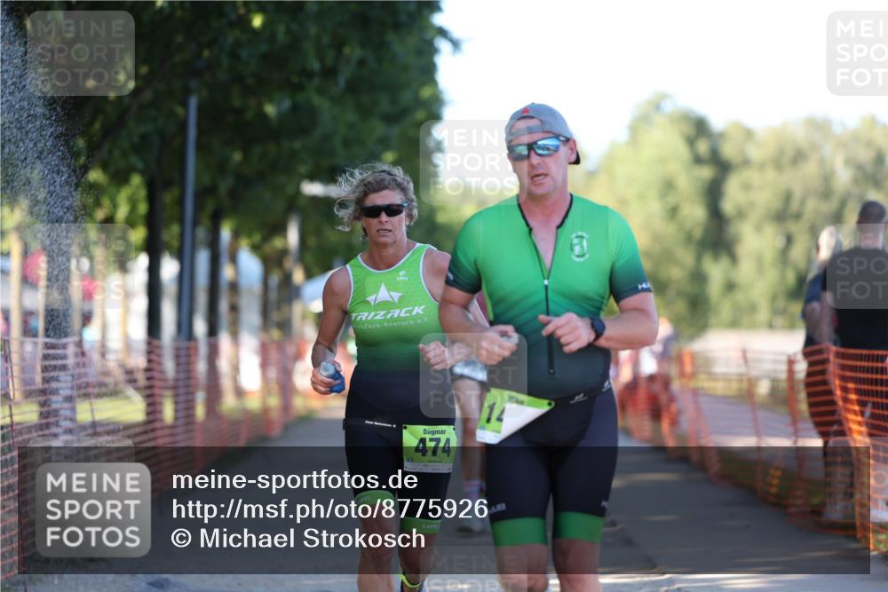 07.09.2025 - 19. Norderstedt Triathlon Michael Strokosch http://msf.ph/oto/8775926 07.09.2025 16:45:38 Laufen 953, 1043 meine-sportfotos.de