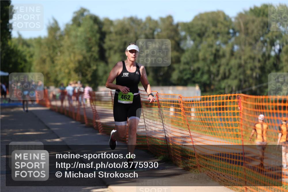 07.09.2025 - 19. Norderstedt Triathlon Michael Strokosch http://msf.ph/oto/8775930 07.09.2025 15:46:59 Laufen 448, 462, 465 meine-sportfotos.de